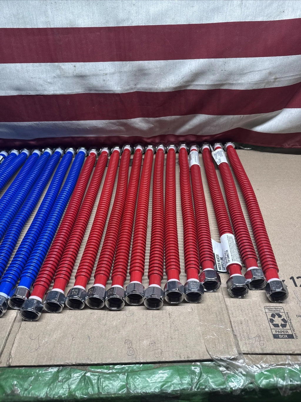 Lot Of 26 Everbilt 3/4" X 18" Water Heater Flex Connector Red & Blue Open Box
