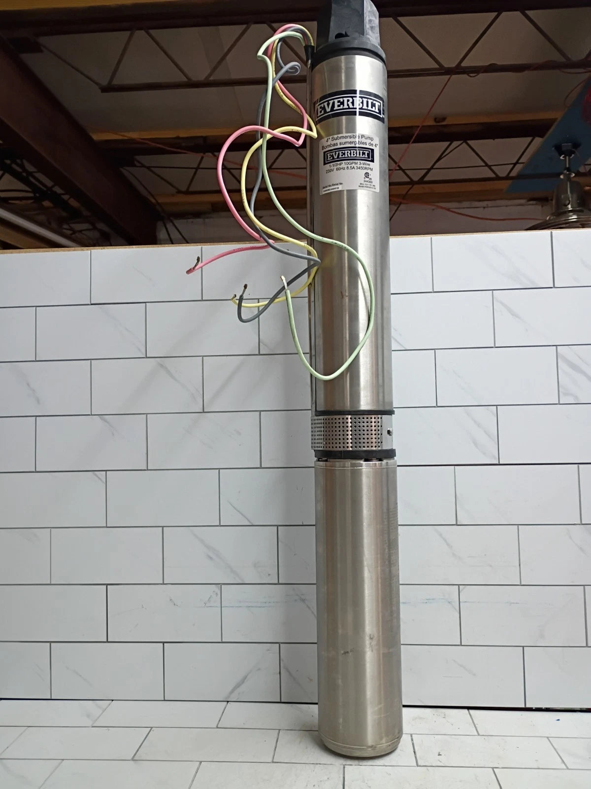Everbilt 1-1/2 HP Submersible 3-Wire Well Pump 230v 10gpm 4" Open Box, Read