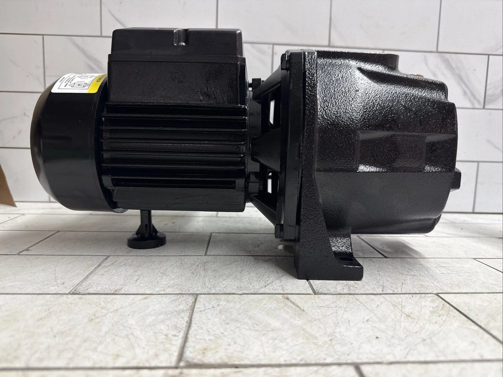 Acquaer CJE050-1 1/2 HP Cast Iron Convertible Jet Pump NEW Open Box