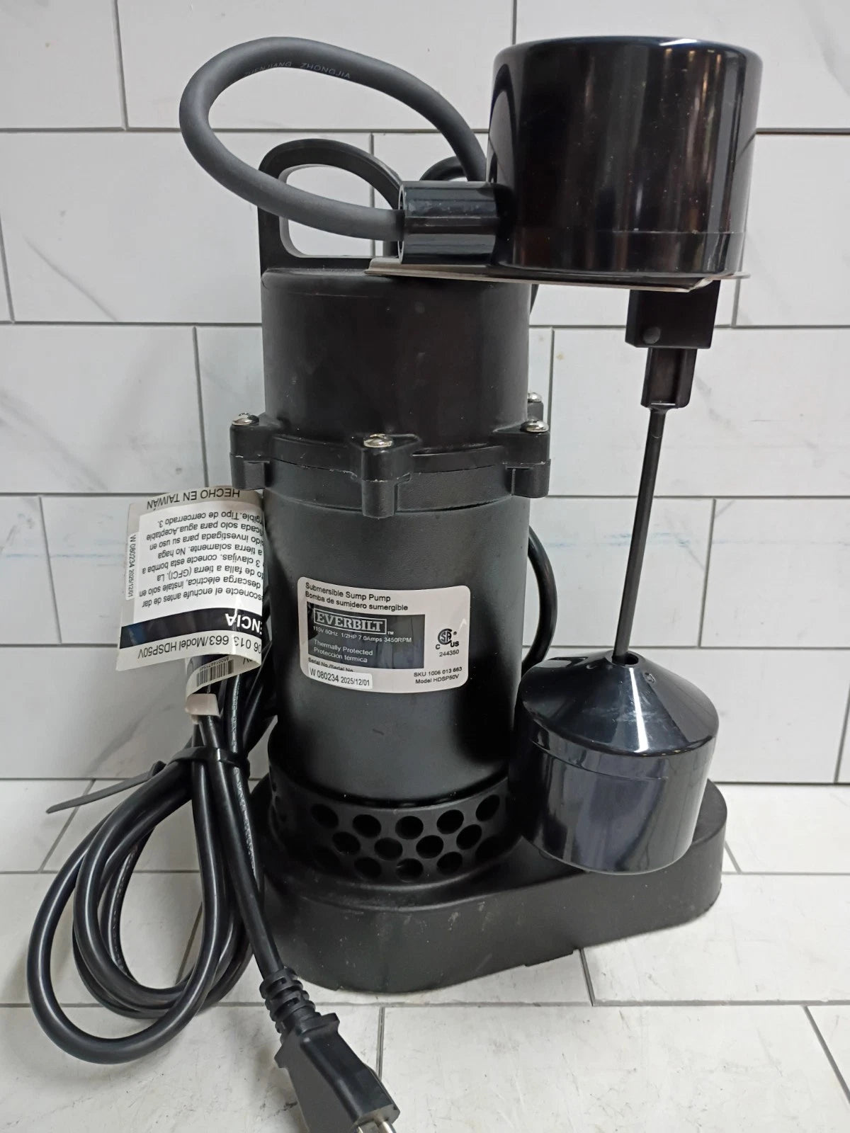 Everbilt HDSP50V 1/2 HP Submersible Sump Pump Thermoplastic Vertical , Open Box.