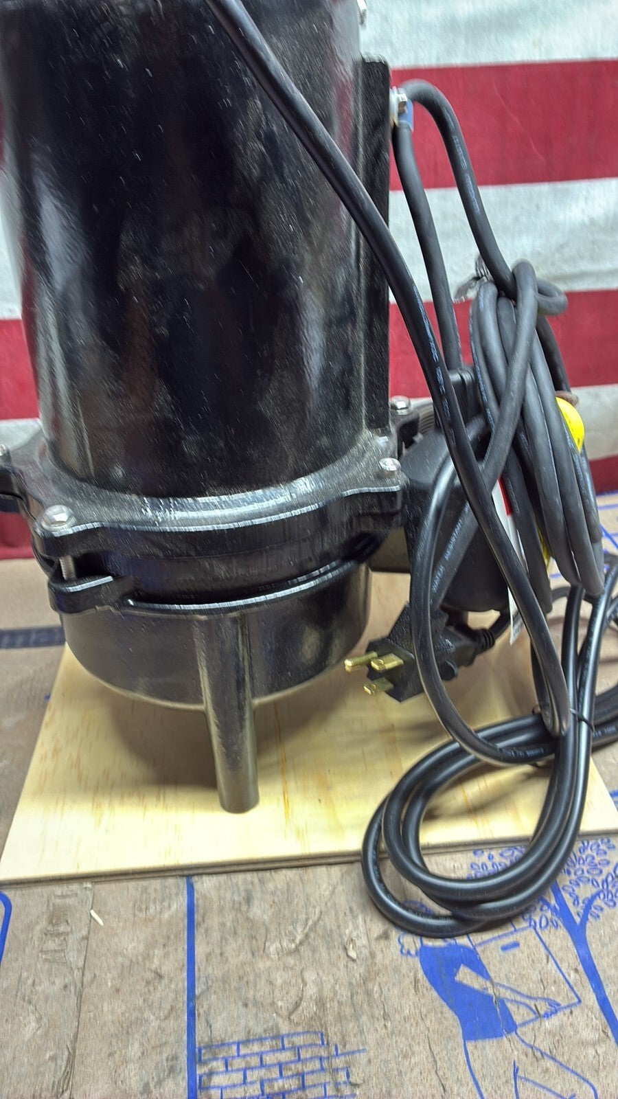 Everbilt ESE50W-HD 1/2 HP Cast Iron Sewage Ejector Pump Model open box