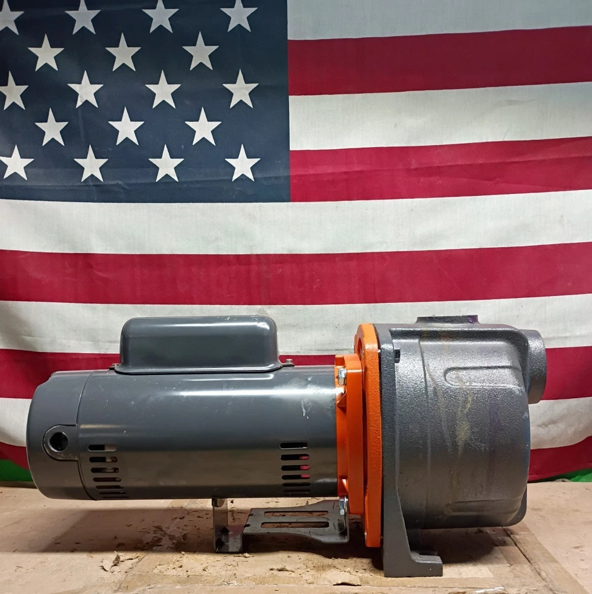 Leo UCSm200 2 hp Lawn Sparkler Pump Model Ucsm150 Open Box.