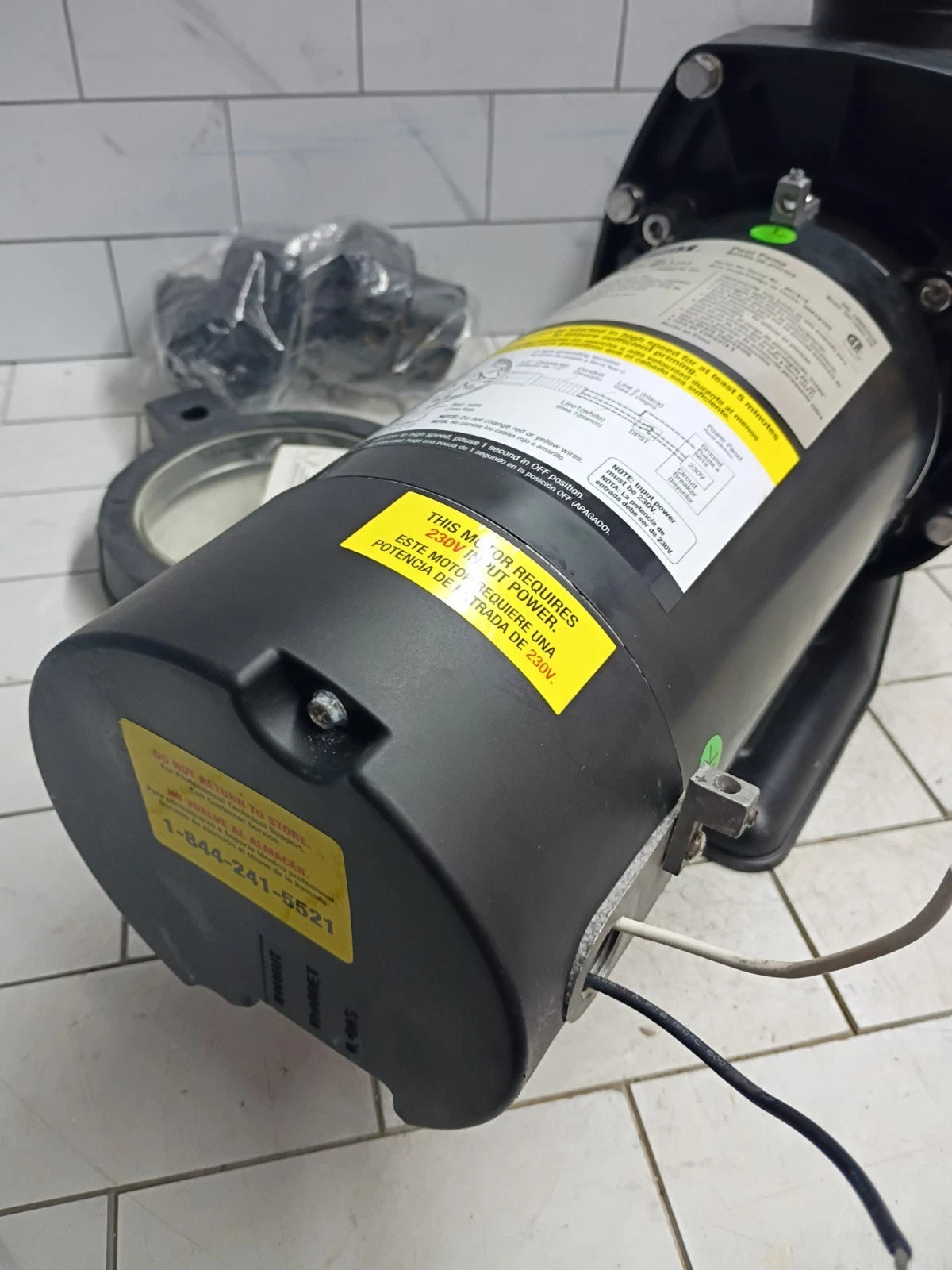 Everbilt SPP10002-2SP 1 HP 2-Speed Pool Pump 230-Volt OPEN BOX