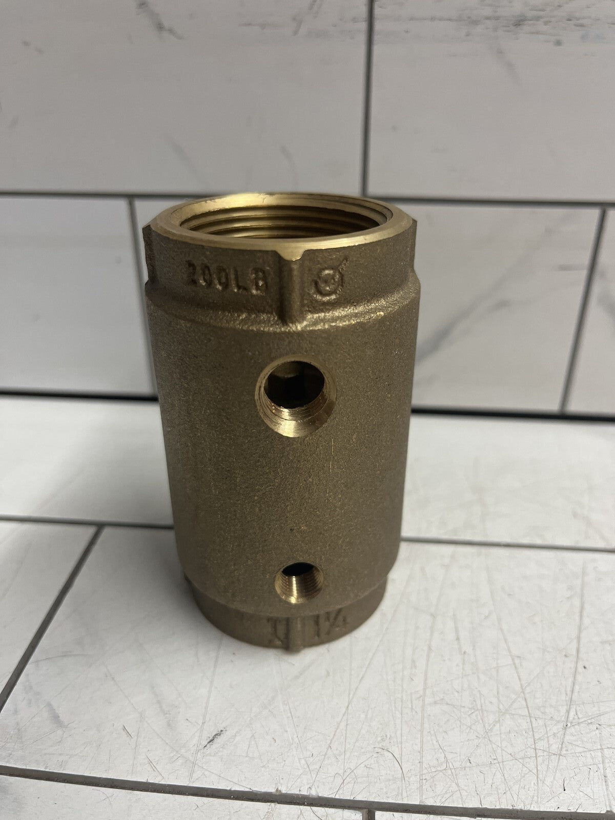 Water Source CCC125NL 1-1/4 in. Solid brass Two-Hole Control Center Check Valve