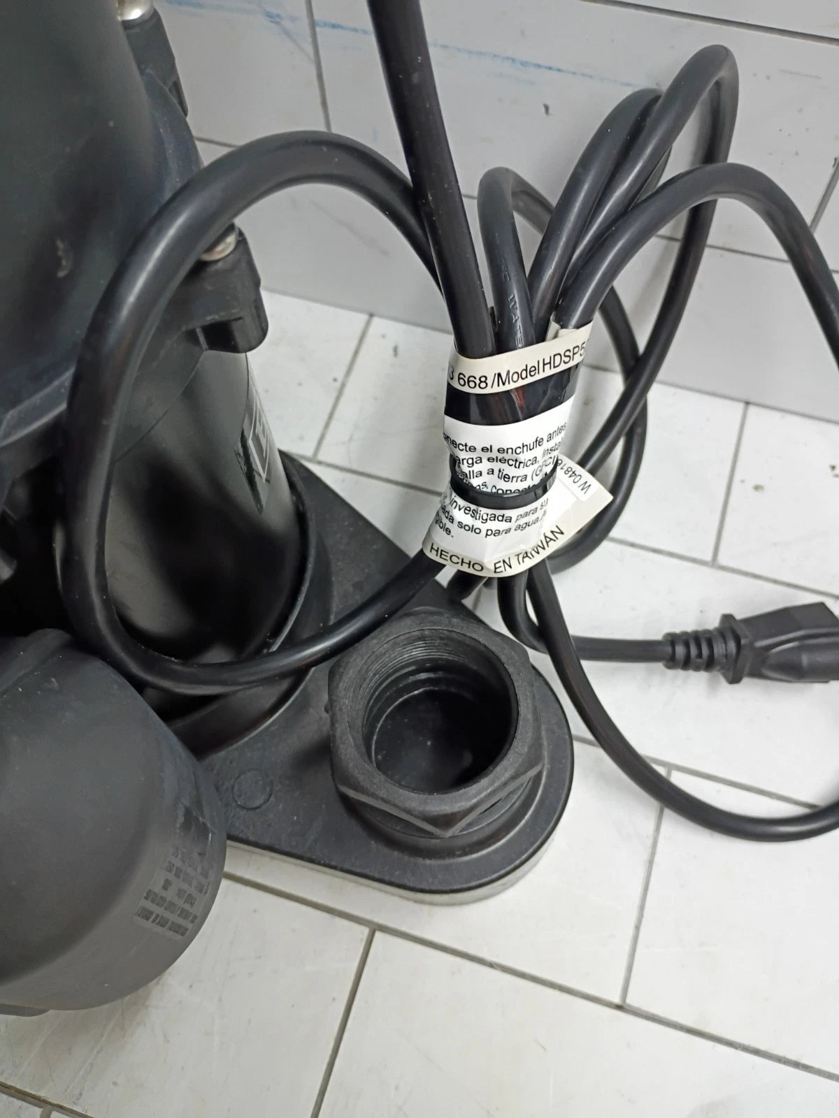 Everbilt HDSP50W 1/2 HP Submersible Aluminum Sump Pump with Tethered Switch OB