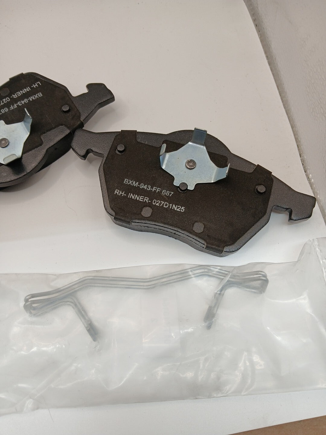 Bendix SBM687 Premium Disc Brake Pad For 10-11 Beetle Beetle Cabrio Model OB