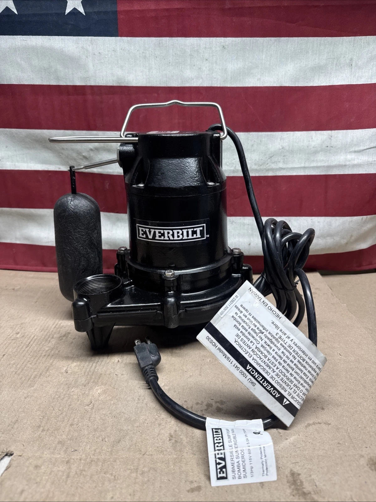 Everbilt 1000041119 1/3 HP Cast Iron Submersible Sump Pump New Open Box
