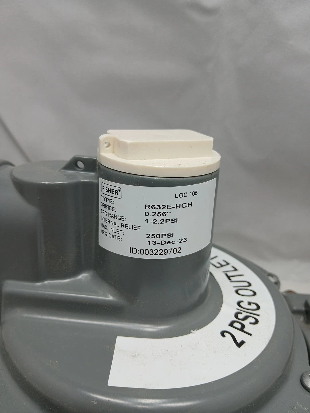 Fisher™ Type R632E Integral Two psig Service Regulator