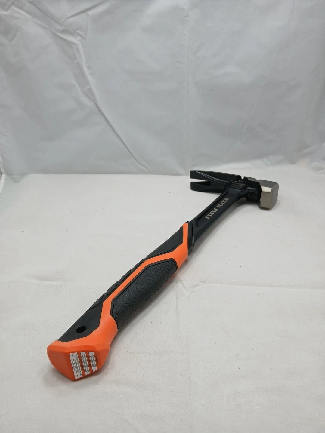 Klein Tools Smooth Face Steel Claw Hammer, 20-Ounce