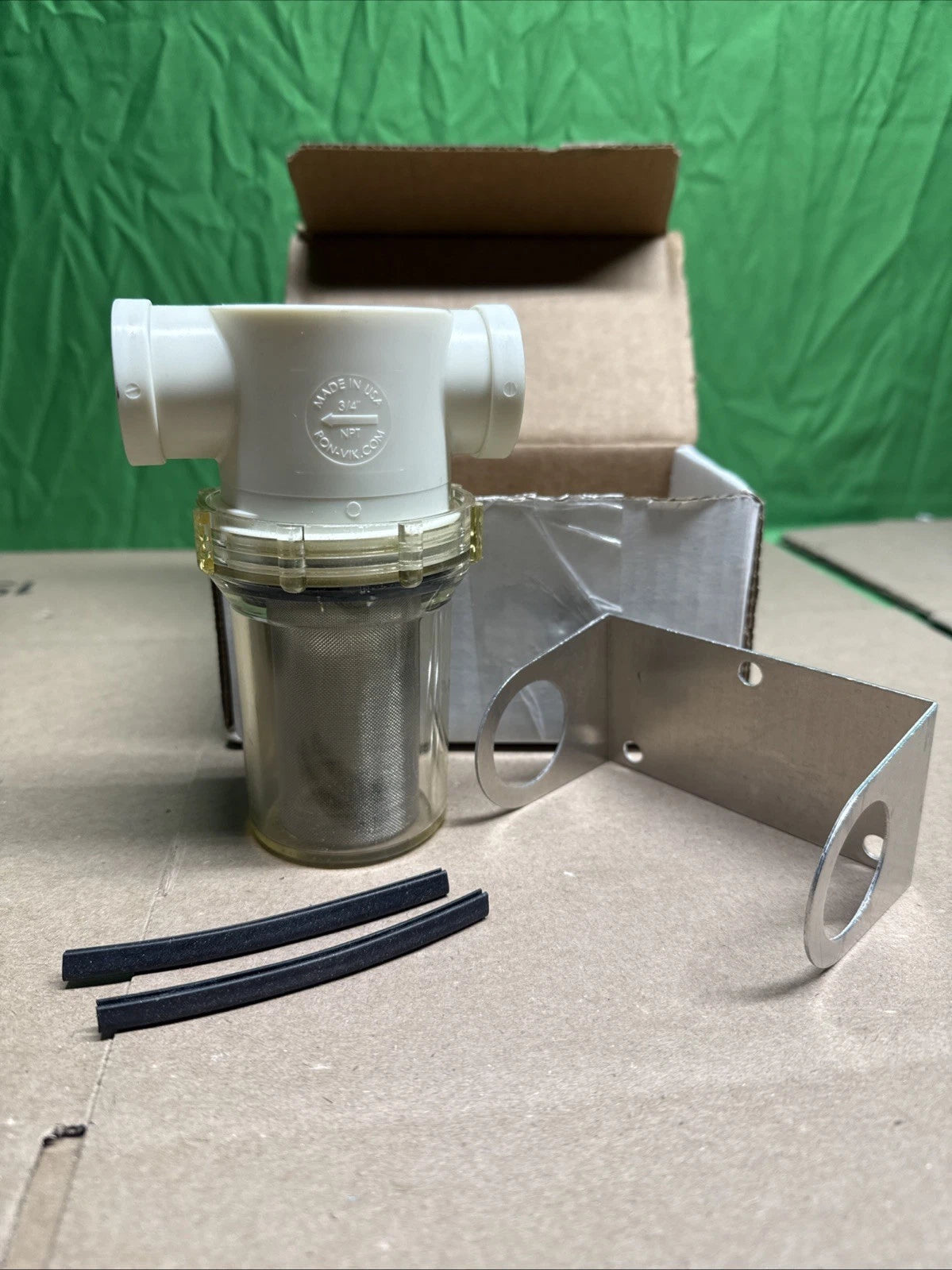 GROCO 3/4" Pump Strainer & Bracket WSB-750 New Open Box