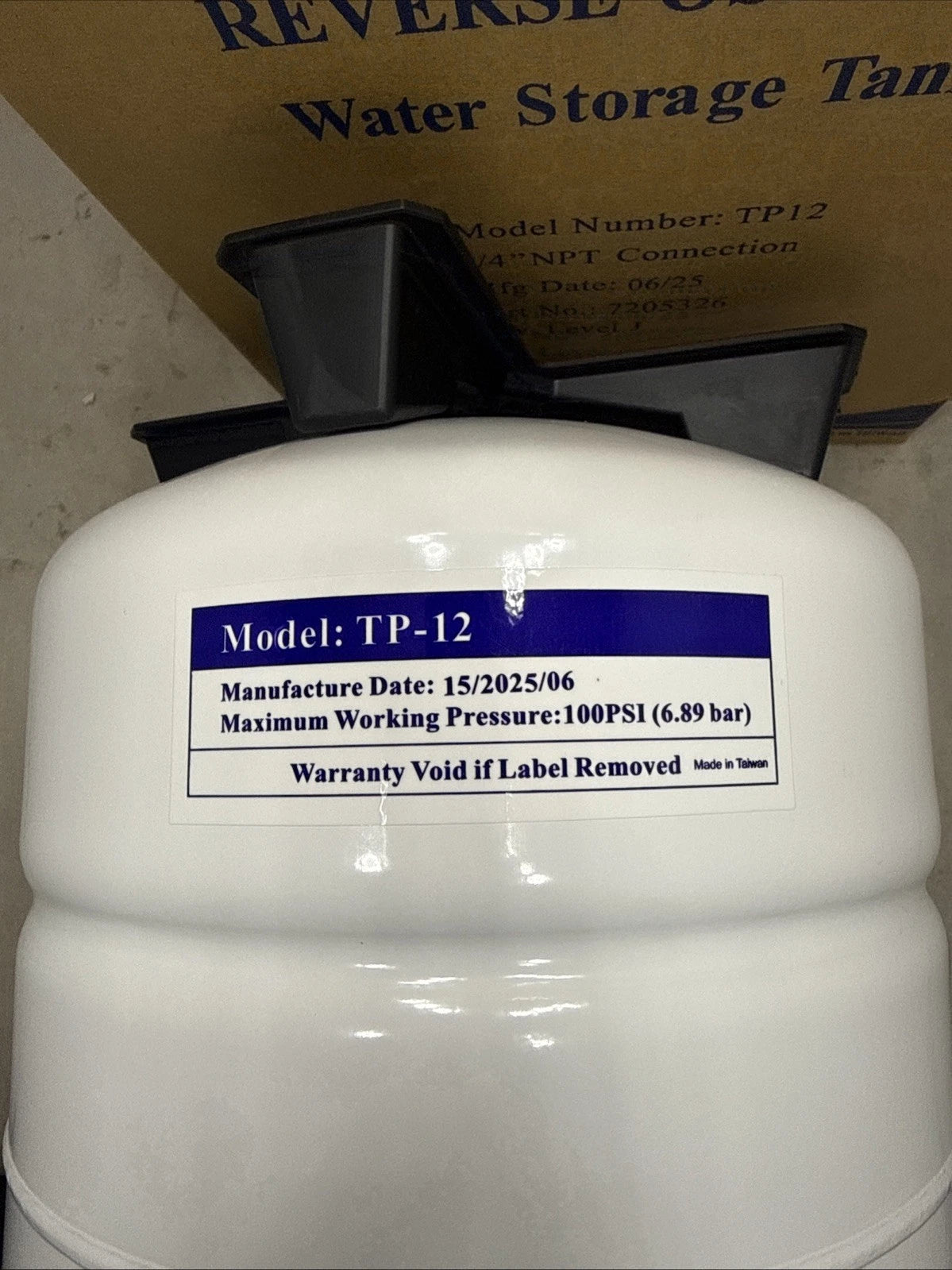 Reverse Osmosis Water Storage Tank TP-12 1/4" NPT Connection 7205326 Open Box