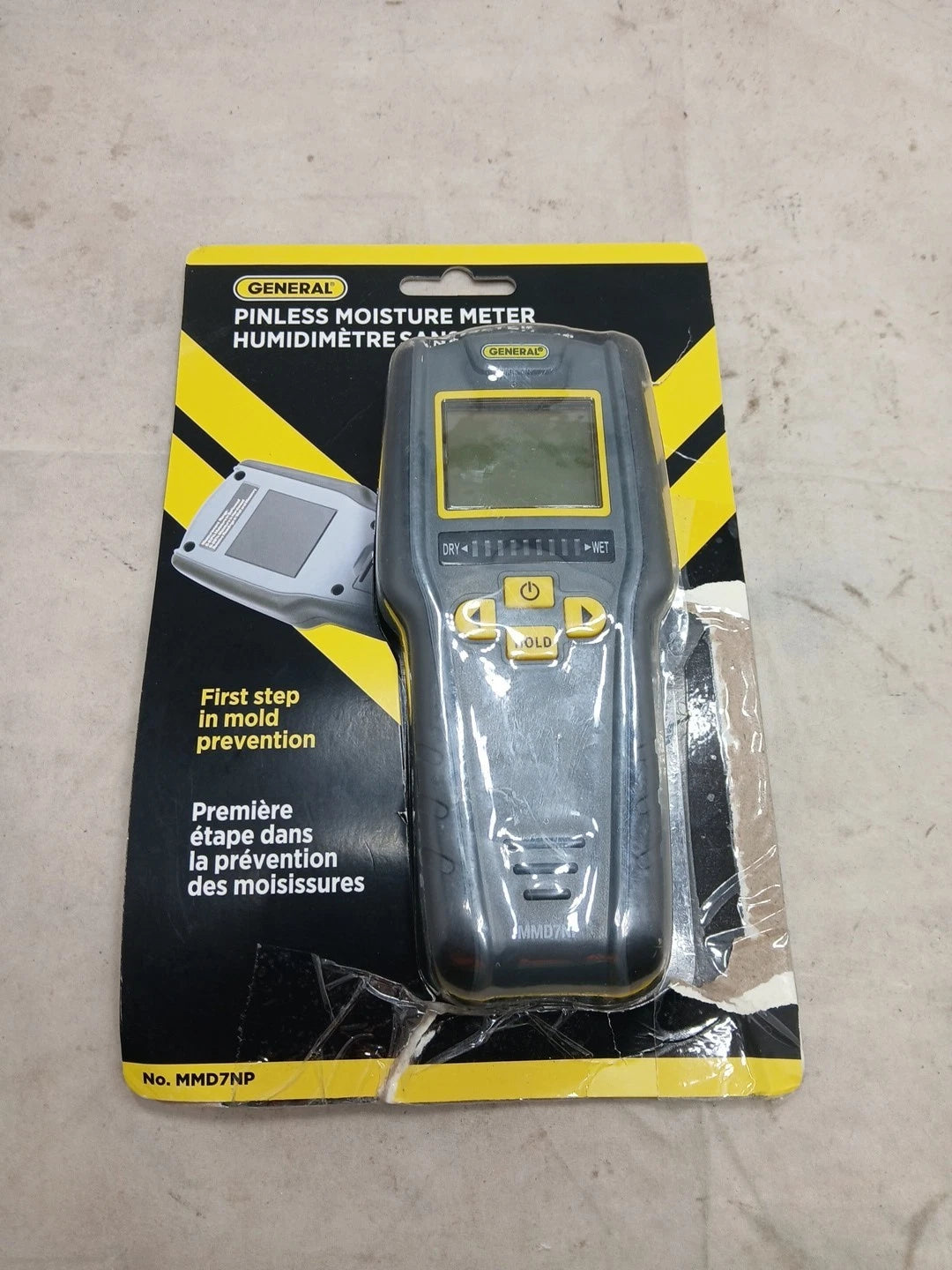 General Tools Digital Moisture Meter MMD7NP - Humidity Sensor- Pinless