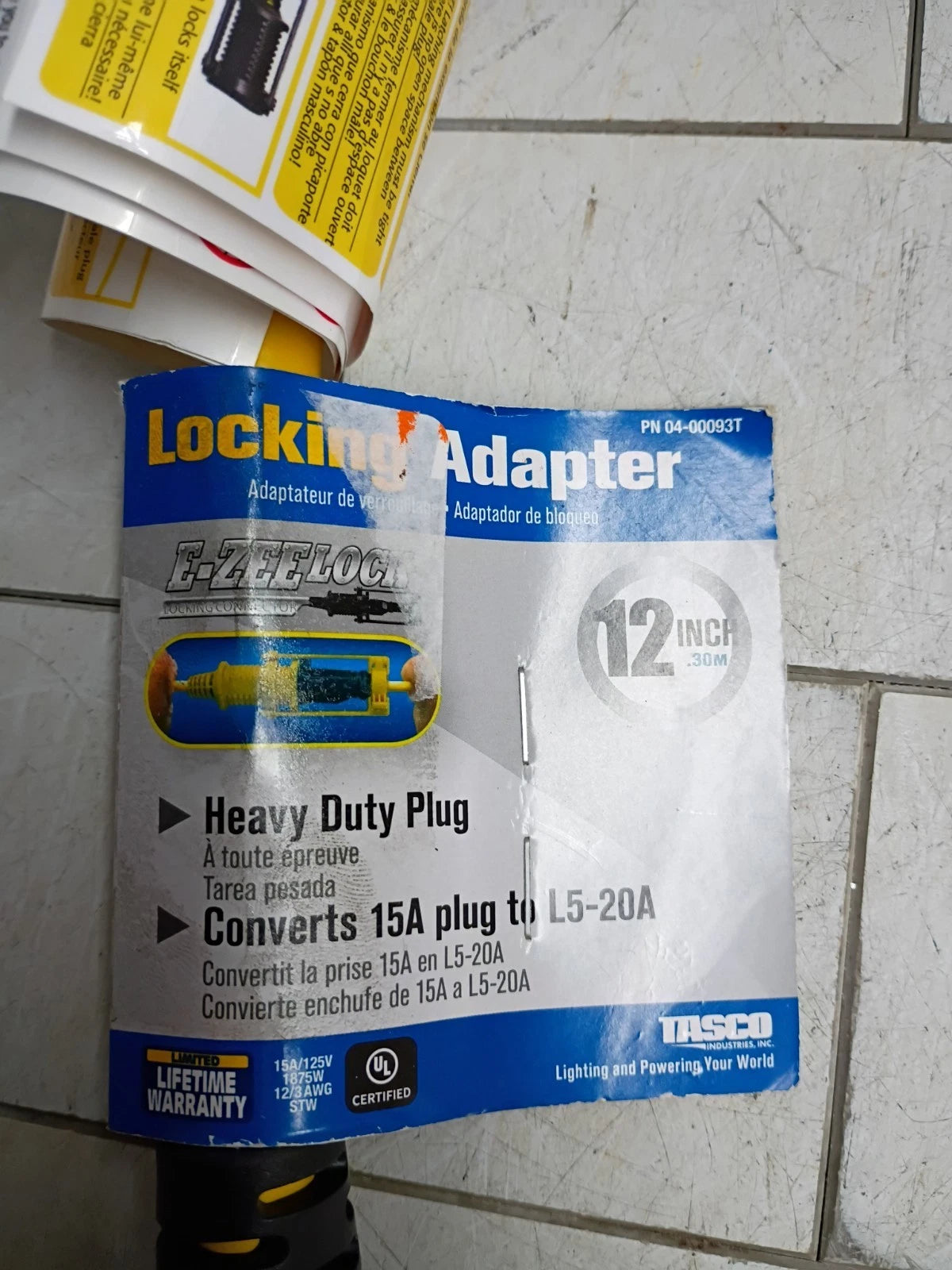 Tasco 04-00093T 1 Foot - 12 Guage Locking Adapter Lock 15A Plugto 20A Open Box