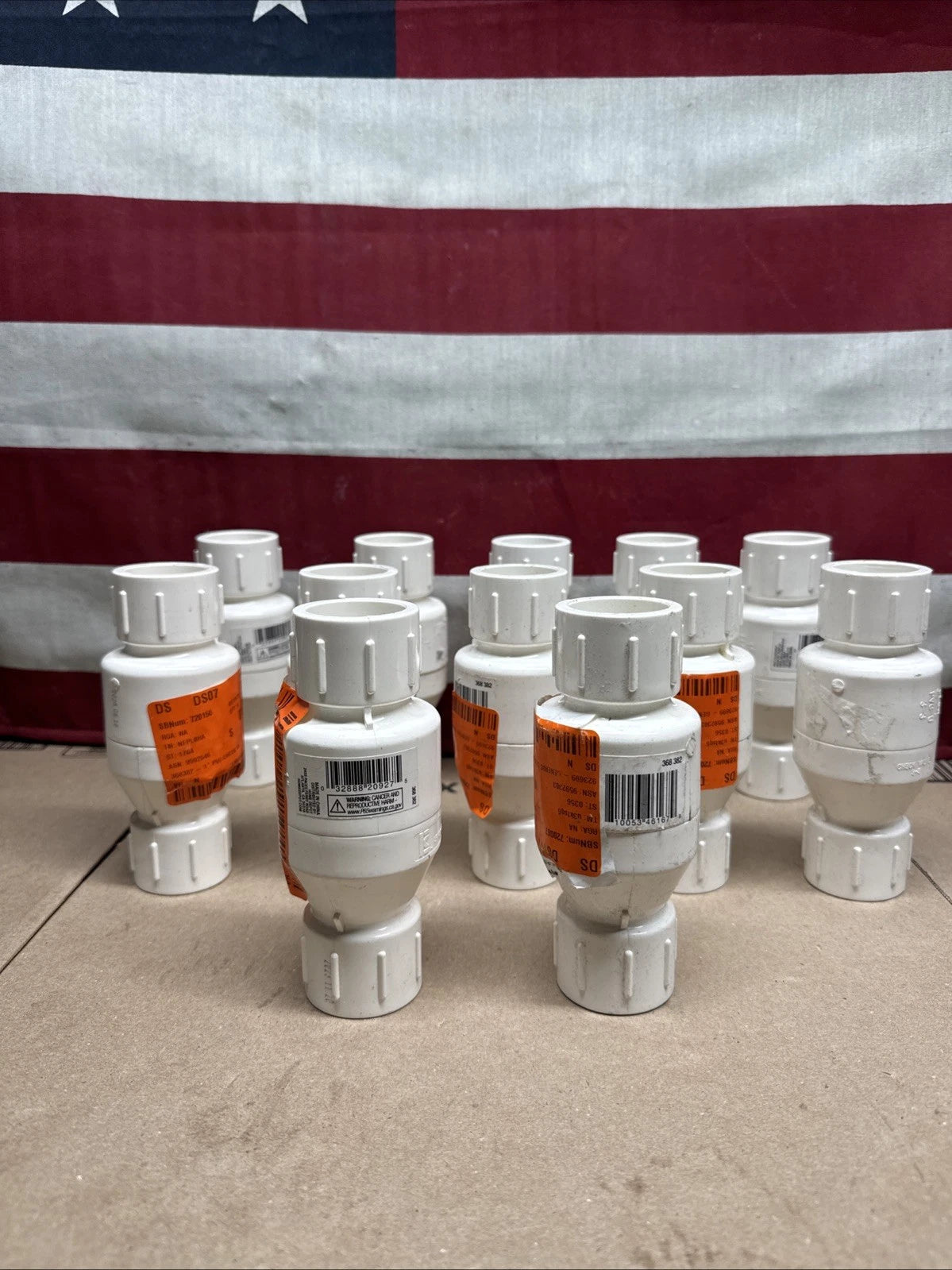 Lot Of 12 Everbilt Ball Valve PVC Sch 40 1" 20454Z