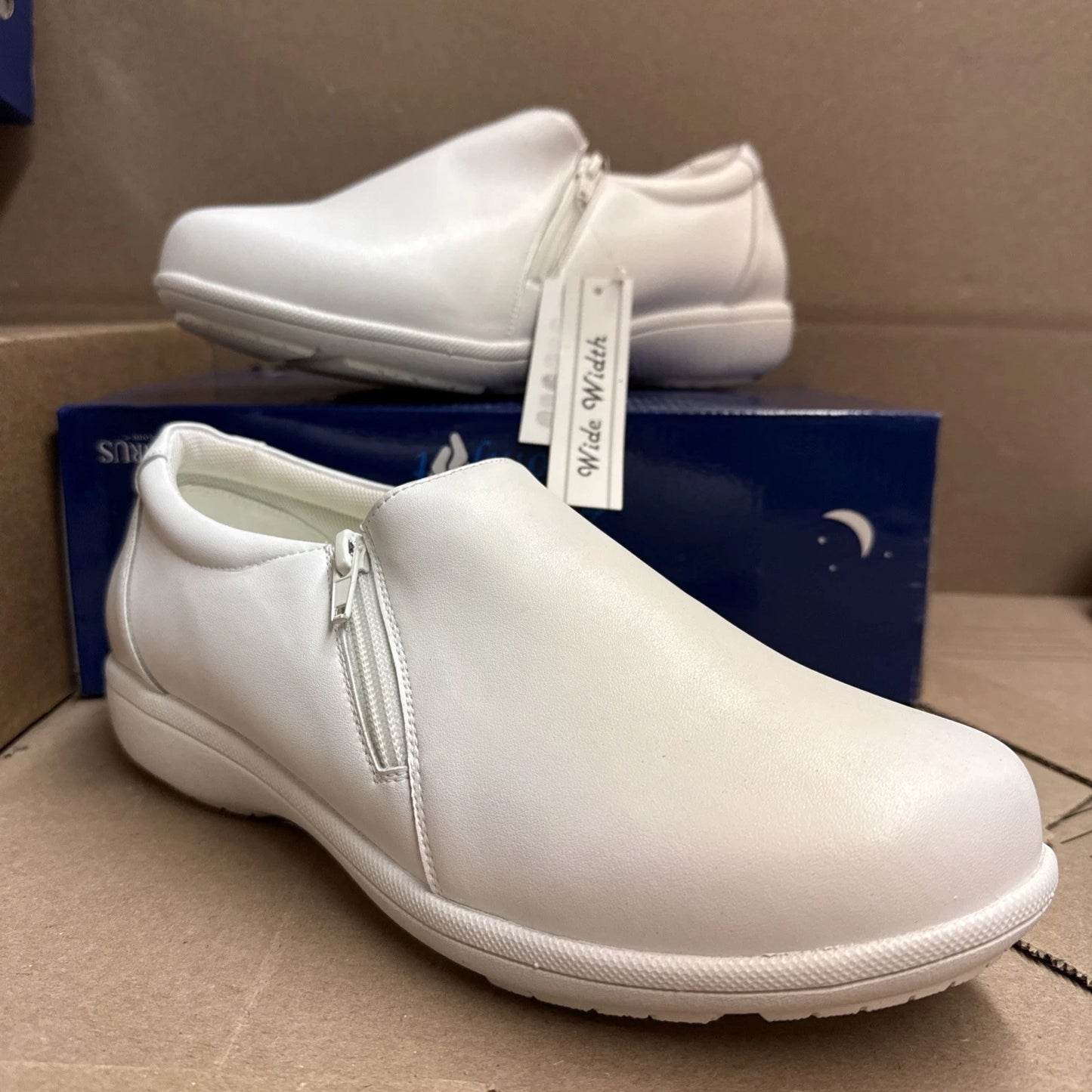 24 HOUR COMFORT Ester Women's 10.5 Wide Width Slip-On Leather Loafers Nurse