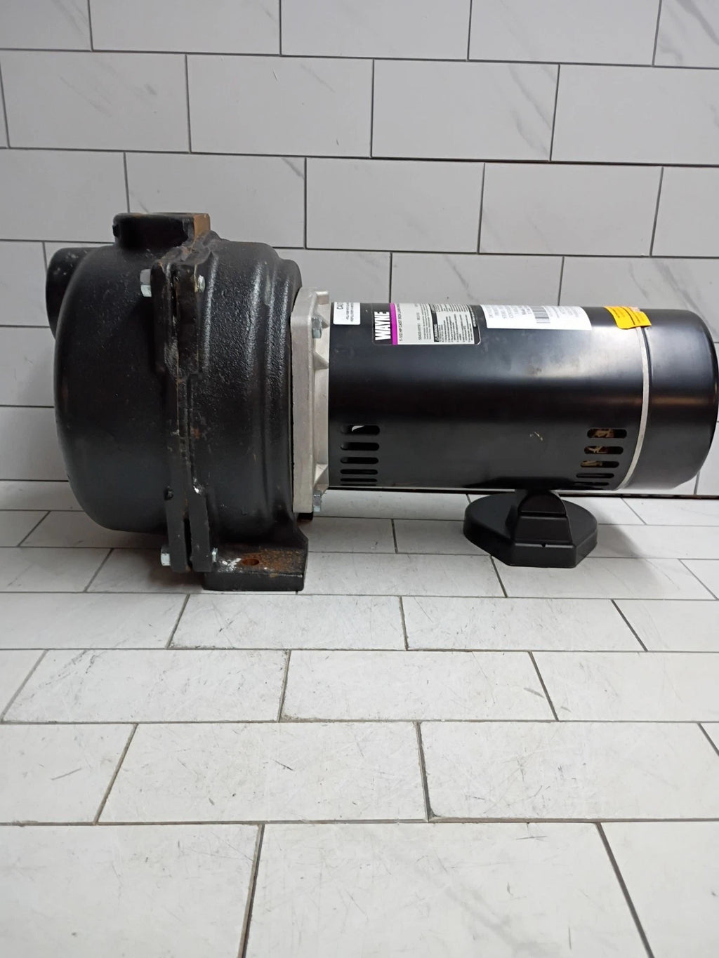 Wayne WLS150 1-1/2HP 230V Cast iron Lawn Irrigation Sprinkler pump FOR PARTS ONL