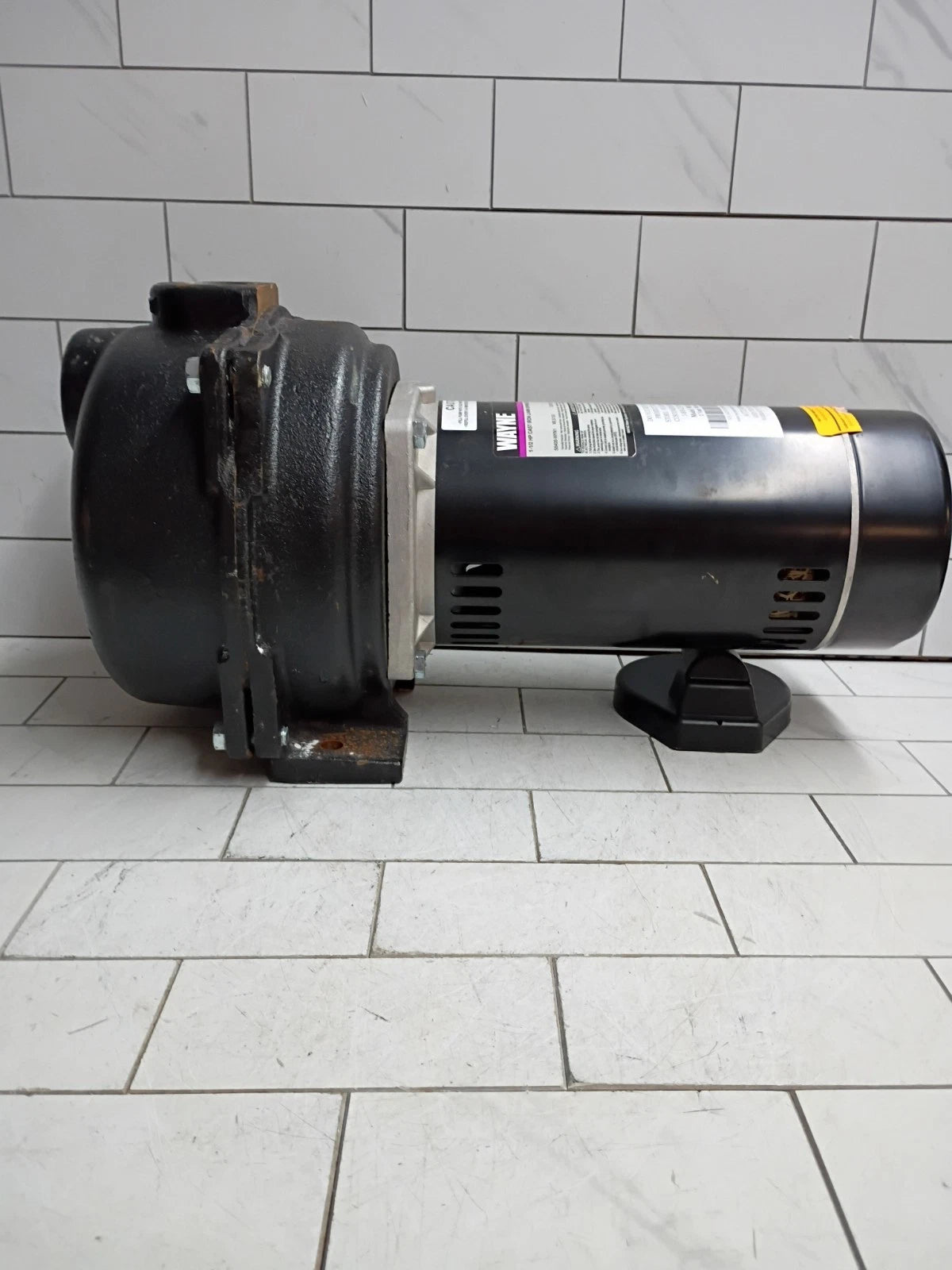 Wayne WLS150 1-1/2HP 230V Cast iron Lawn Irrigation Sprinkler pump FOR PARTS ONL