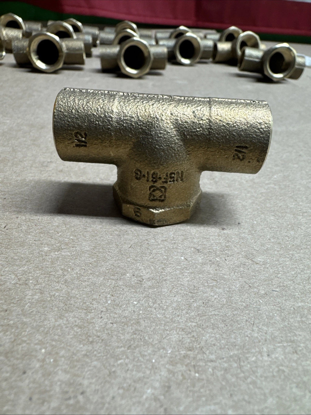 ( 16 PK ) Nibco Tee Low Lead Cast Bronze 1/2" C x C x FNPT 712-LF