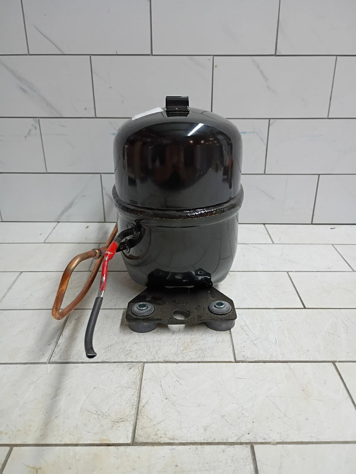 FZ59E1D-U OEM ELECTROLUX Refrigerator COMPRESSOR - FGWC5233TS1