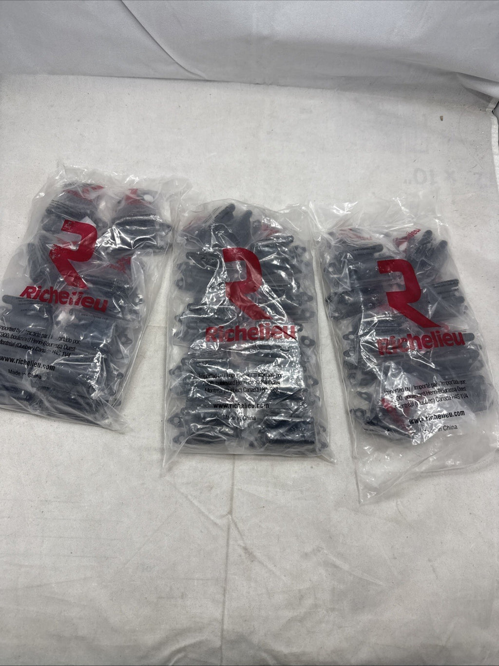 Lot Of 58 Richelieu Semi-Concealed Self-Closing Hinge Matte Black BP138900