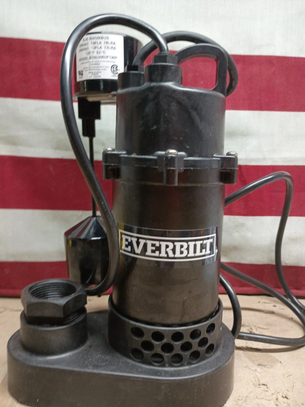 Everbilt HDSP25V 1/4 HP Submersible Sump Pump Thermoplastic, Open Box.