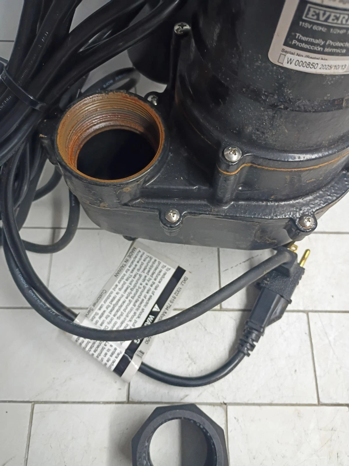 Everbilt 1/2 HP Submersible Sewage Ejector Pump (HDRSW50) Tethered Switch Used