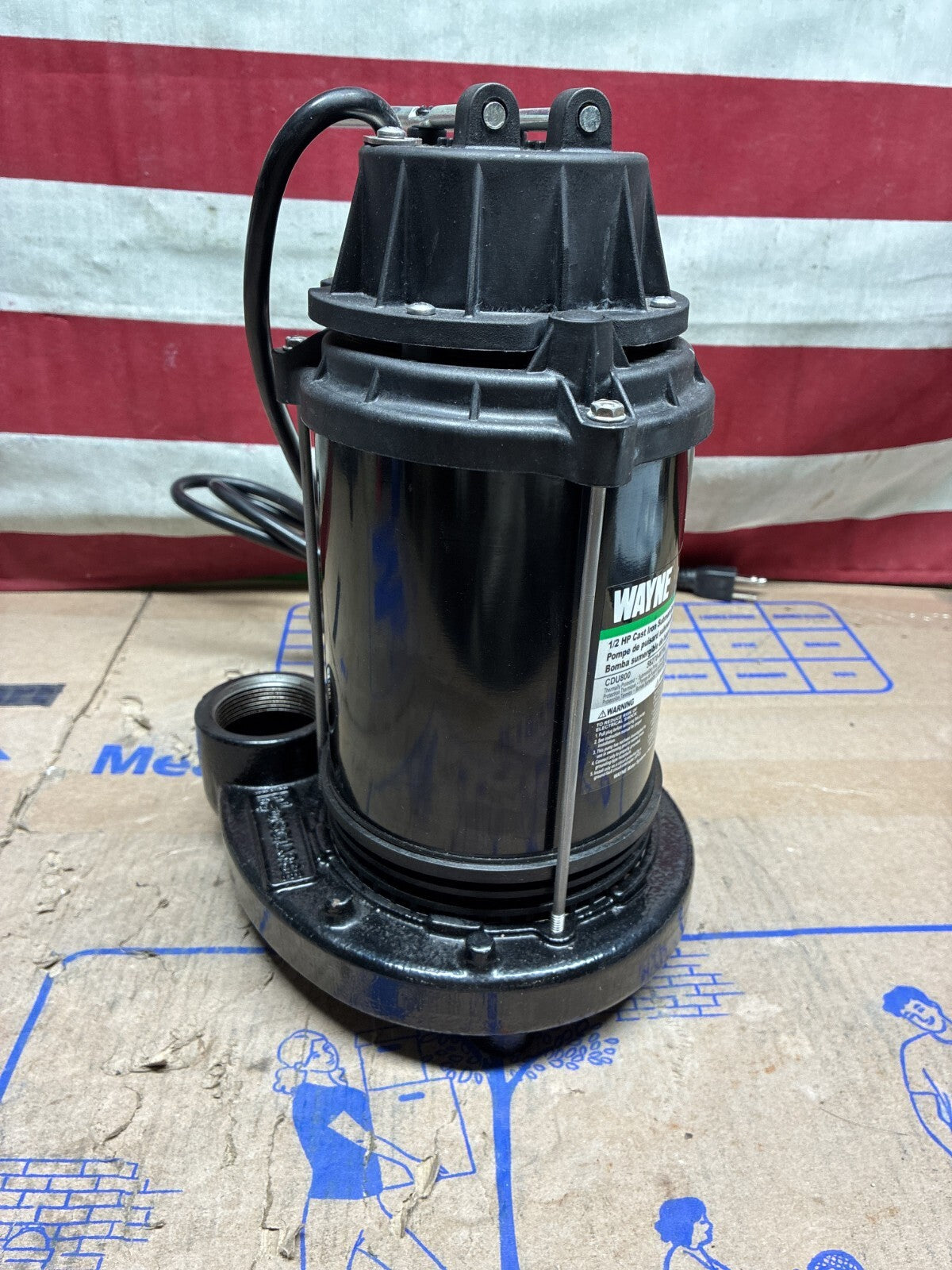 Wayne 1/2 HP CastIron Submersible Sump Pump with Vertical FloatSwitch open box