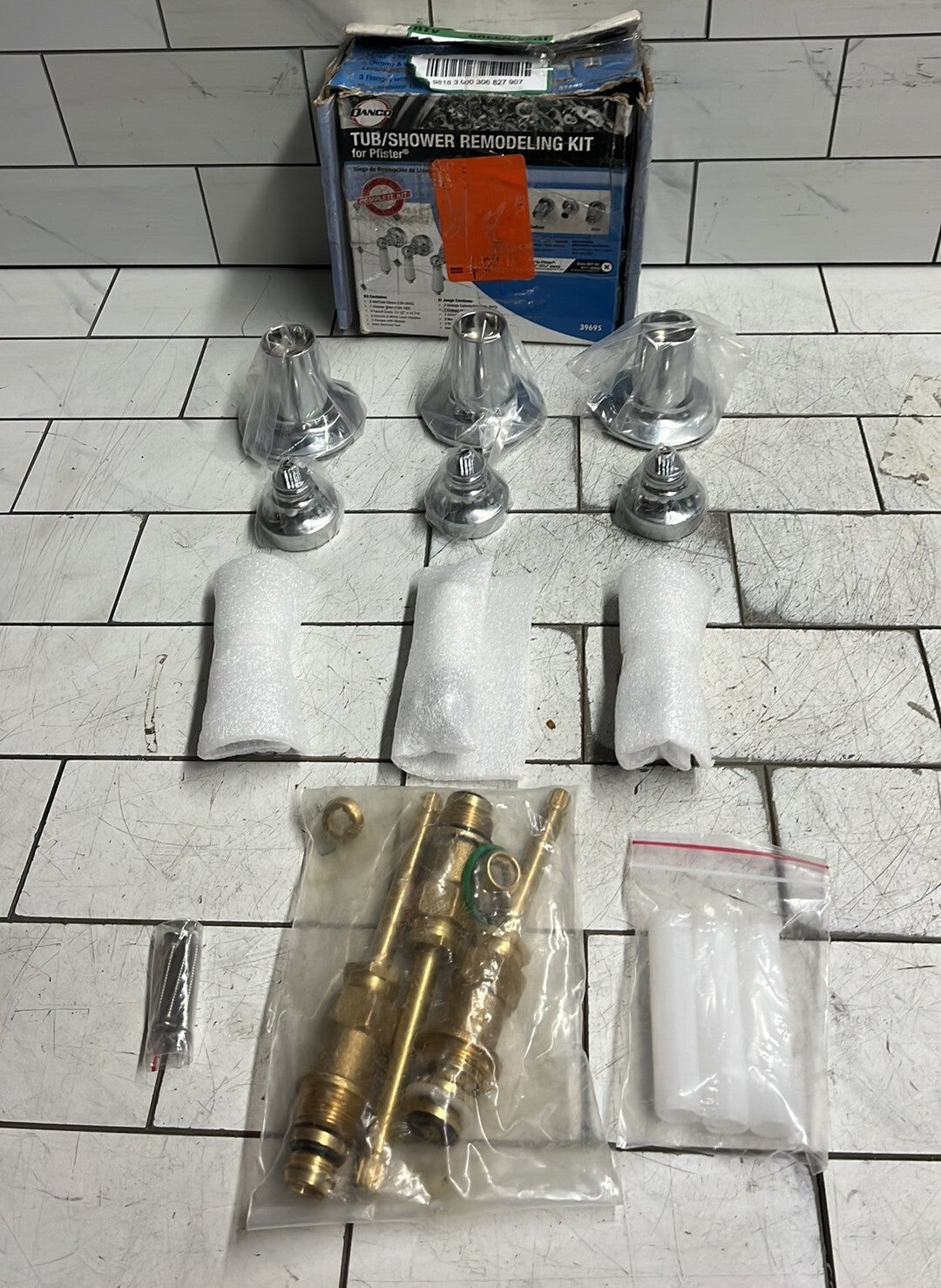 Danco 39695 Tub/Shower Remodeling Kit for Pfister -OB Complete Set.