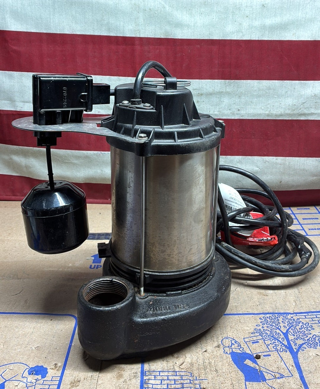 Rigid 1000RSDS 1 HP Stainless Steel Dual Suction Submersible Sump Pump used
