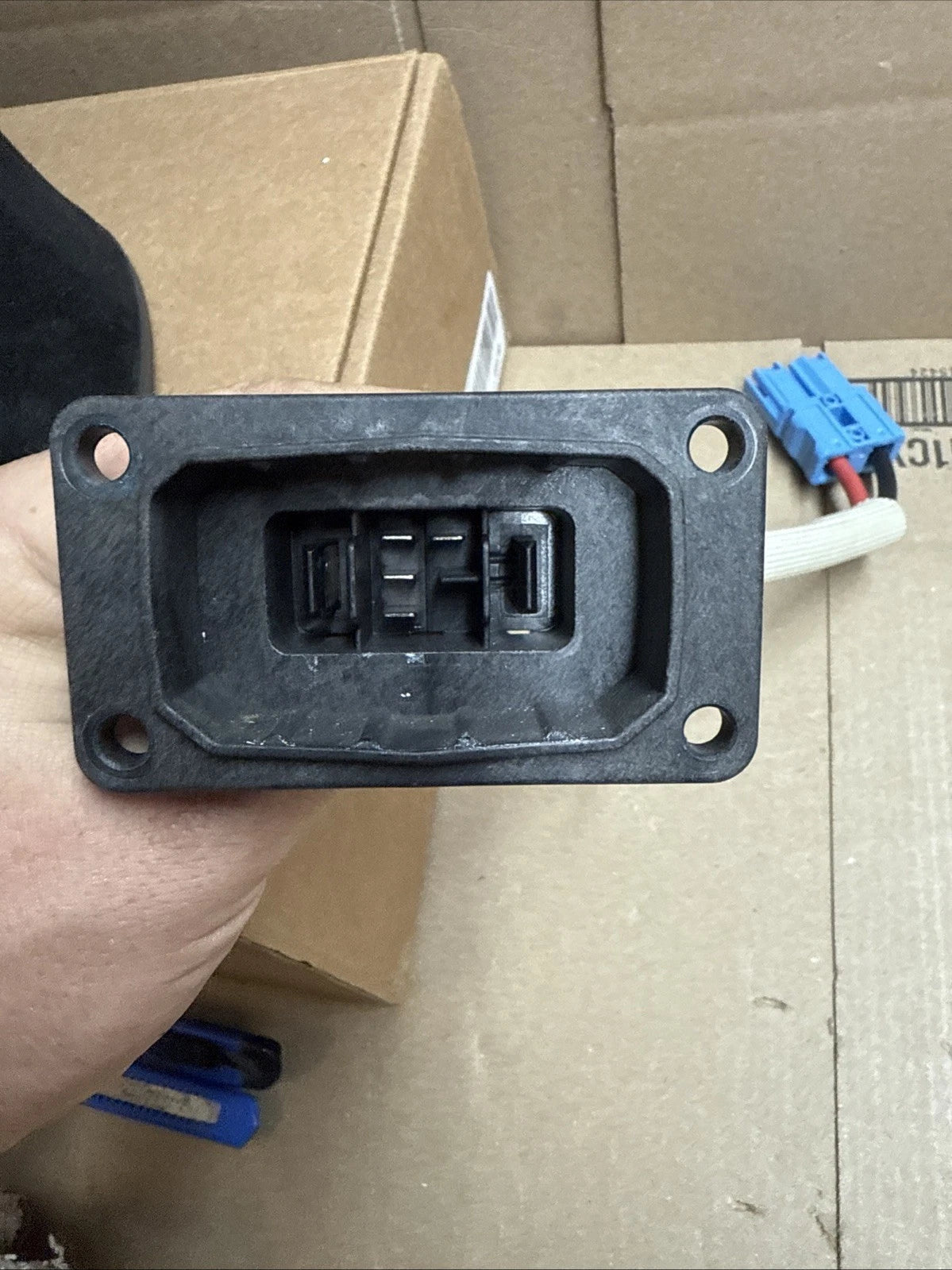 80V Charger Port for Ryobi Z54Li, Z42Li, Z30Li 80v Zero Turn Mowers plug in.
