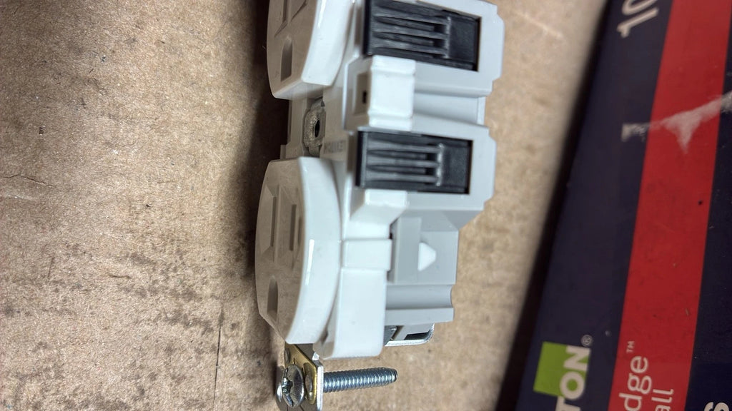QTY-2 10-PACK Leviton Lever Edge 15 Amp 125-Volt Duplex Outlet/Receptacle