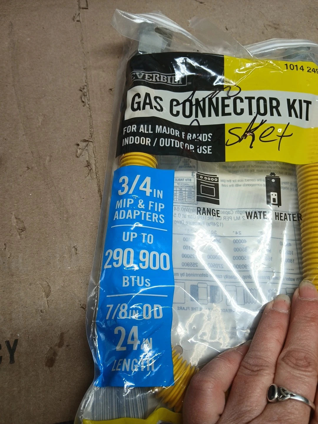 Lot Of 4 Everbilt3/4 in. FIP x 3/4 in. MIP x 24 in. Gas Connector 7/8 in. OD