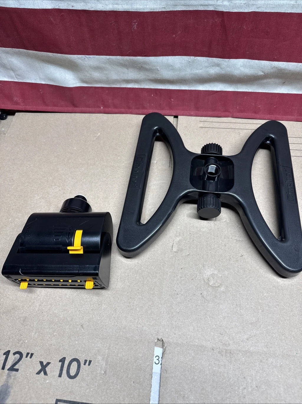 Melnor Poly 3900 Sq. Ft. Black Oscillating Sprinkler 4060-4 Melnor 4060-4