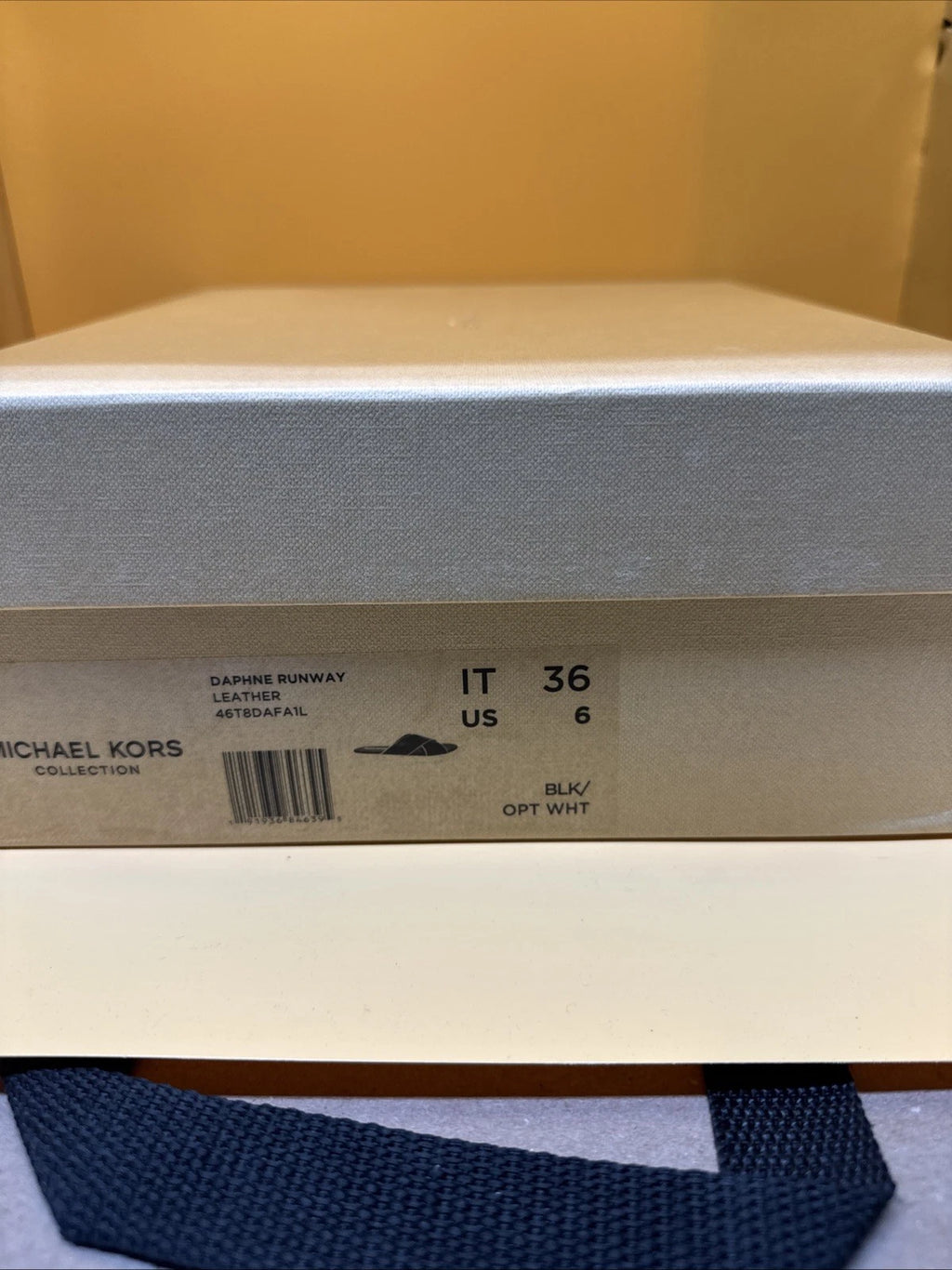 Michael Kors Collection Slides Daphne Calf Leather Slide, Size US 6