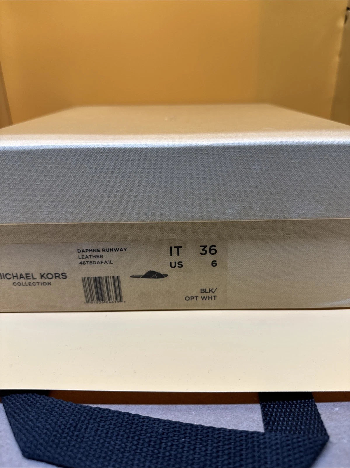 Michael Kors Collection Slides Daphne Calf Leather Slide, Size US 6
