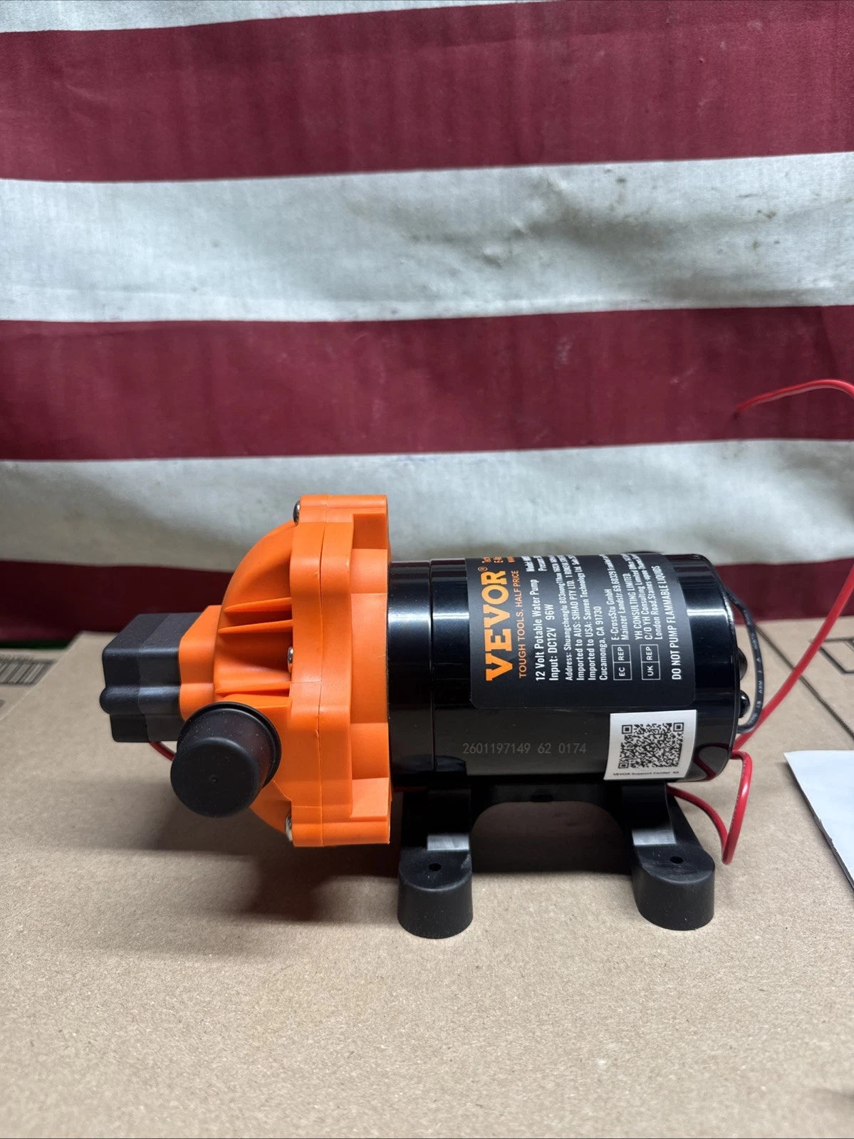 VEVOR 12V Diaphragm Pump 3GPM 11.36 L/min 3-Chamber Water Pump Pressure Switch