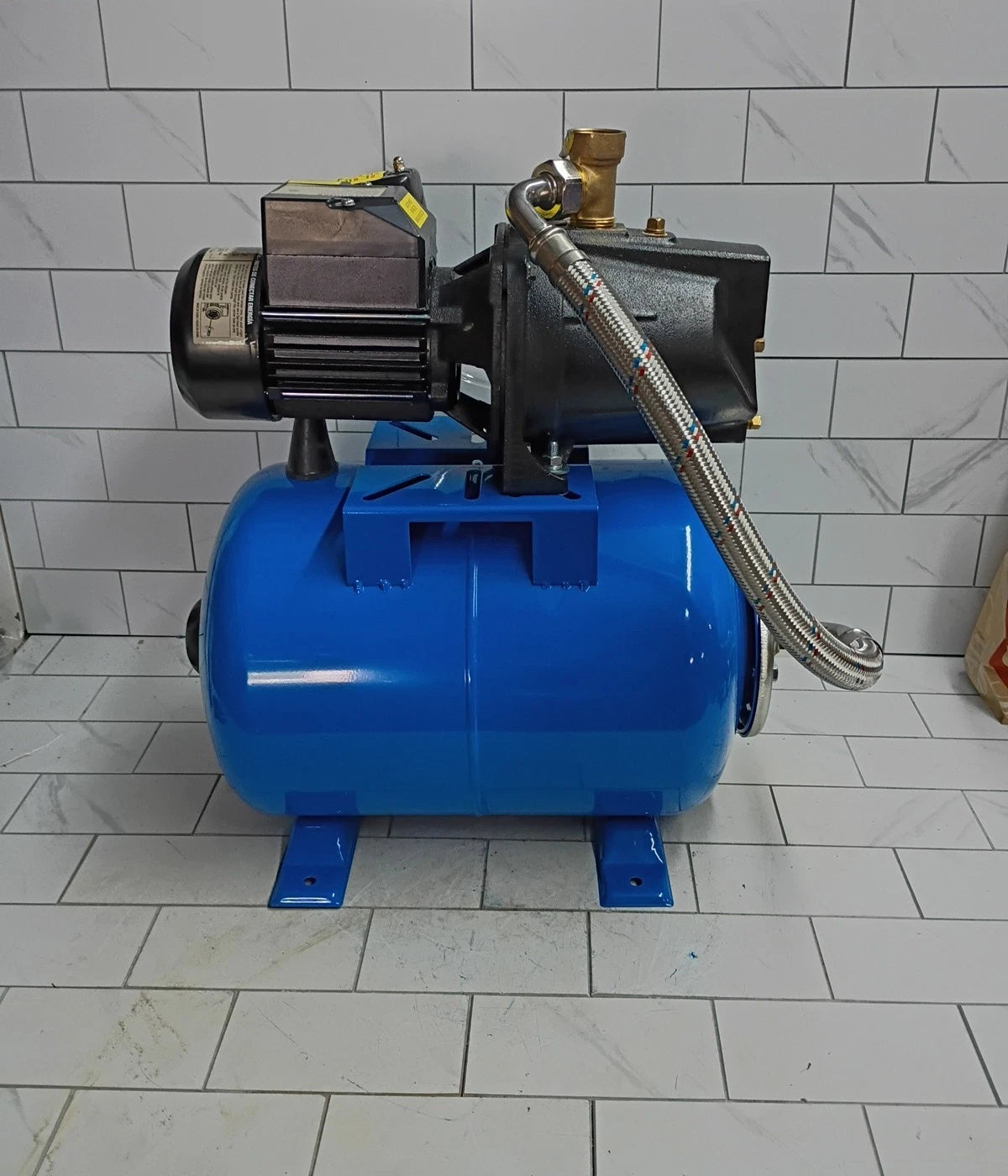 Everbilt 1/2HP Jet Pump/Tank Combo Cast iron with 6 Gallon Tank New Open box