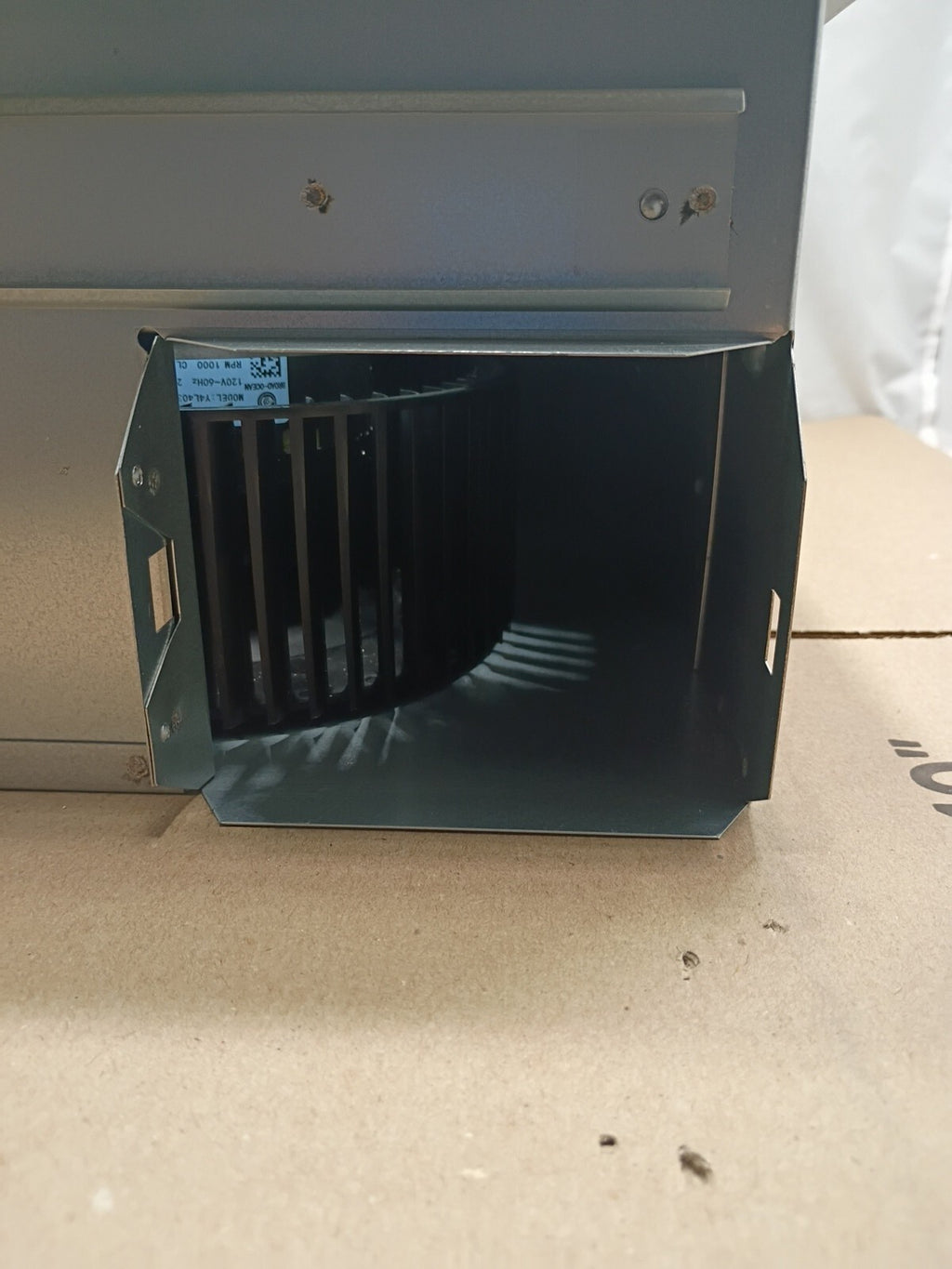 BROAN 765H110L 110 CFM Ceiling Bathroom Exhaust Fan Light and 1500-Watt Heater,