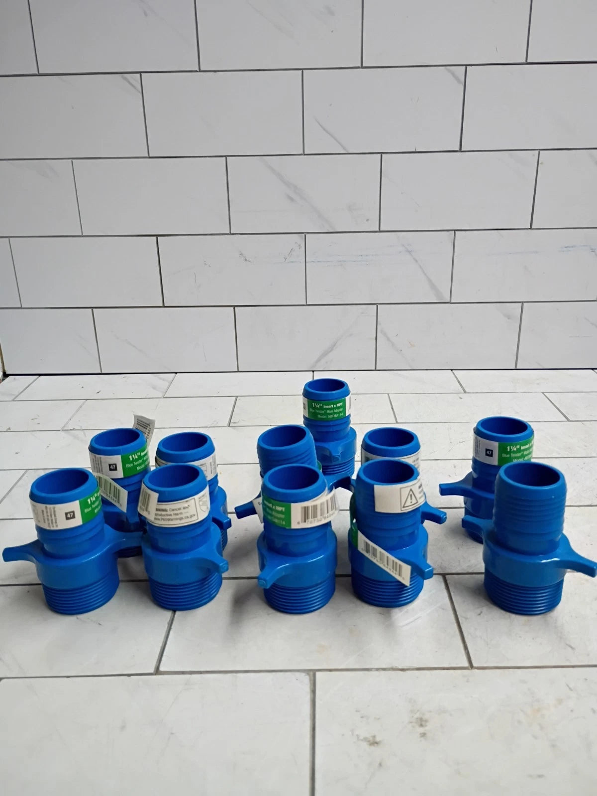 11pk Apollo Blue Twister Male Adapters 1-1/4" Insert x MPT ABTMA114 Open Box