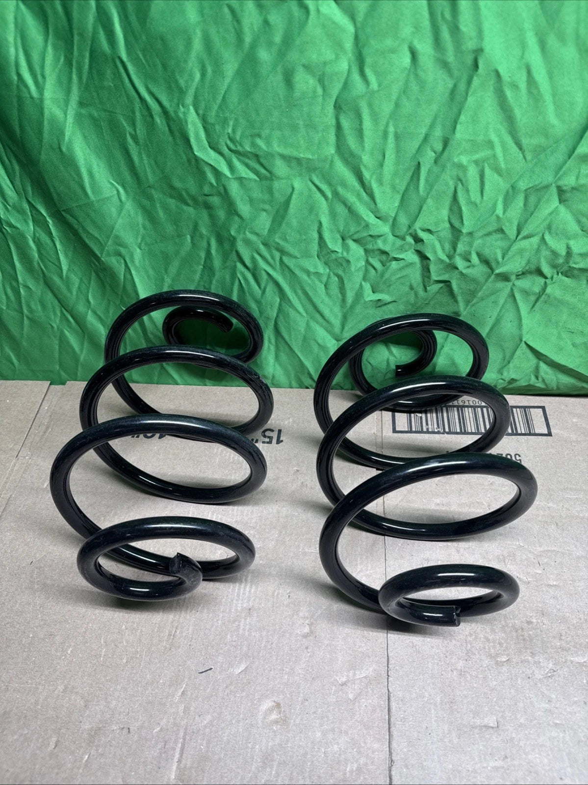 MOOG Coil Springs 80659 New For Buick Lucerne Riviera Park Avenue LeSabre DTS