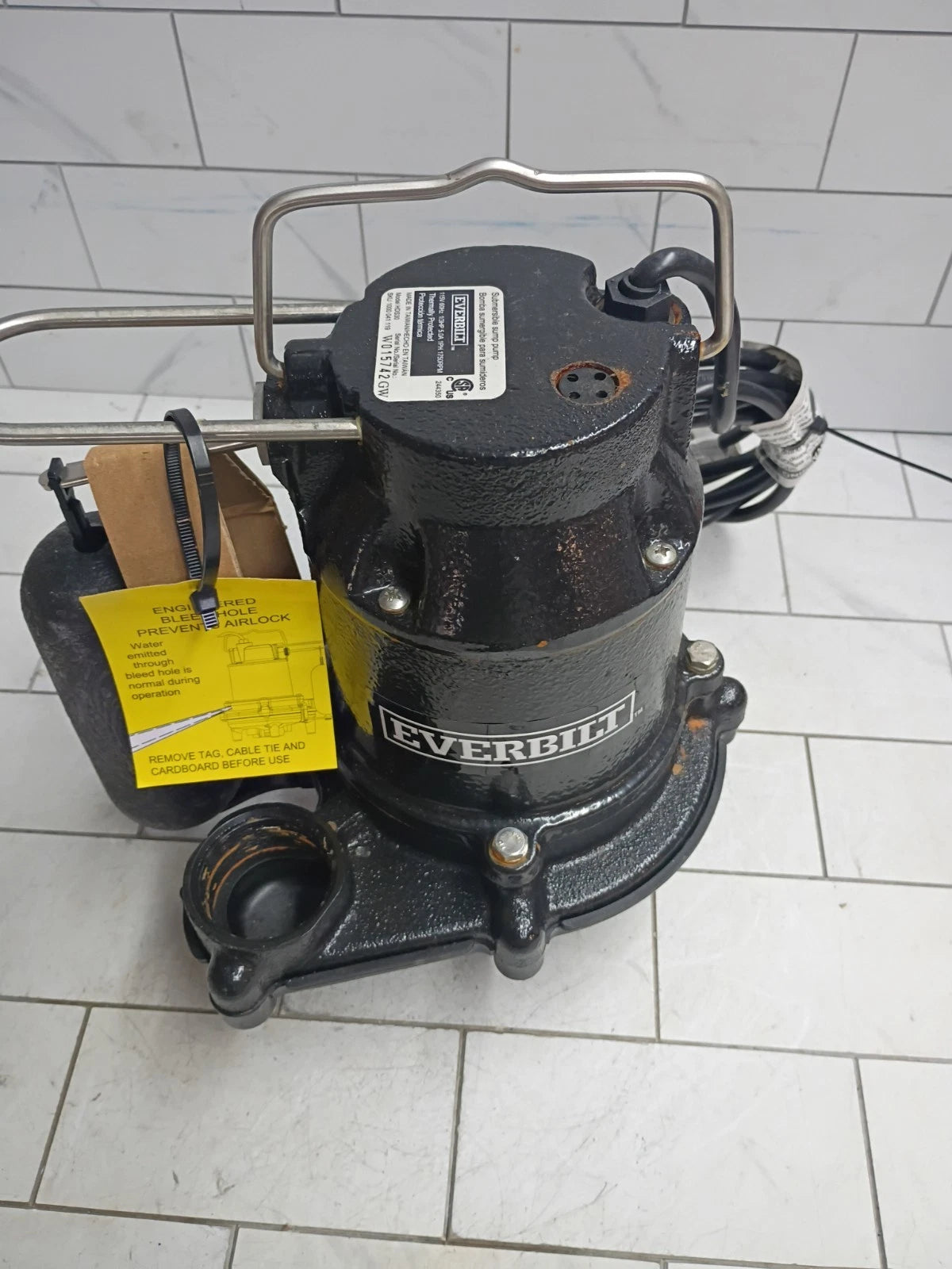 Everbilt S02160925 1/3 HP Cast Iron Submersible Sump Pump Used