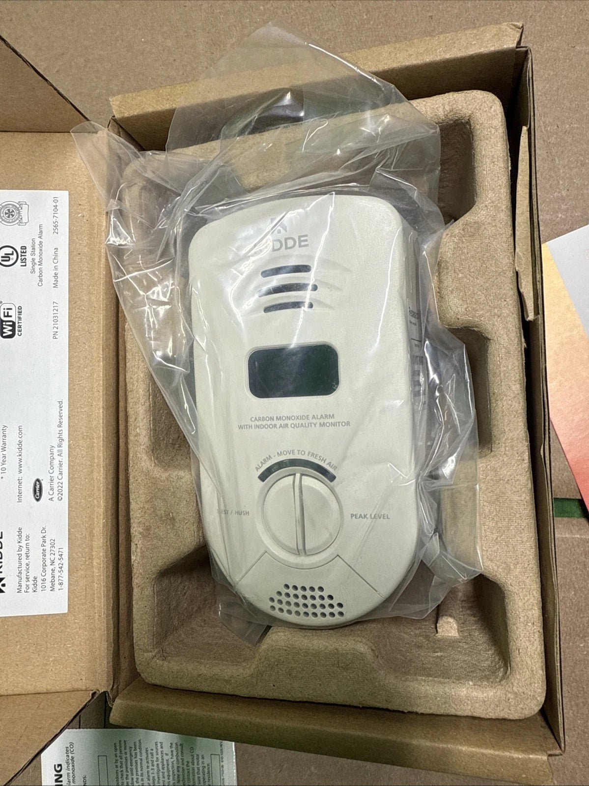 E-7. Kidde Smart Carbon Monoxide Detector & Indoor Air Quality Monitor, Plug In