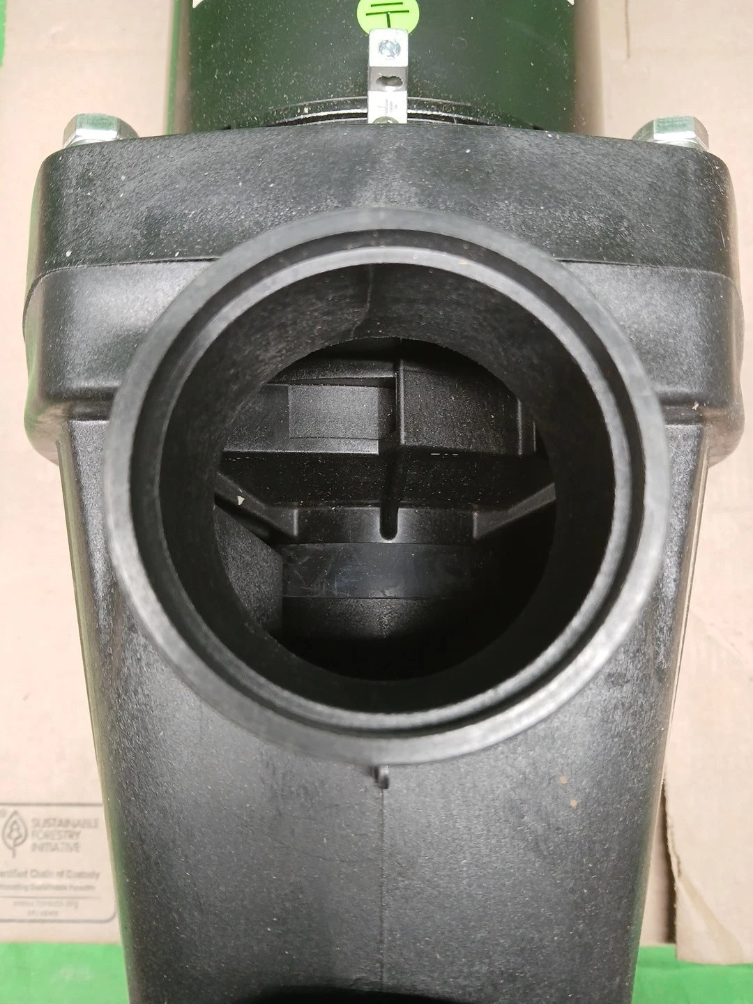 Everbilt 1.5 HP 2-Speed Pool Pump 230-Volt SPP15002-2SP NEW open Box-