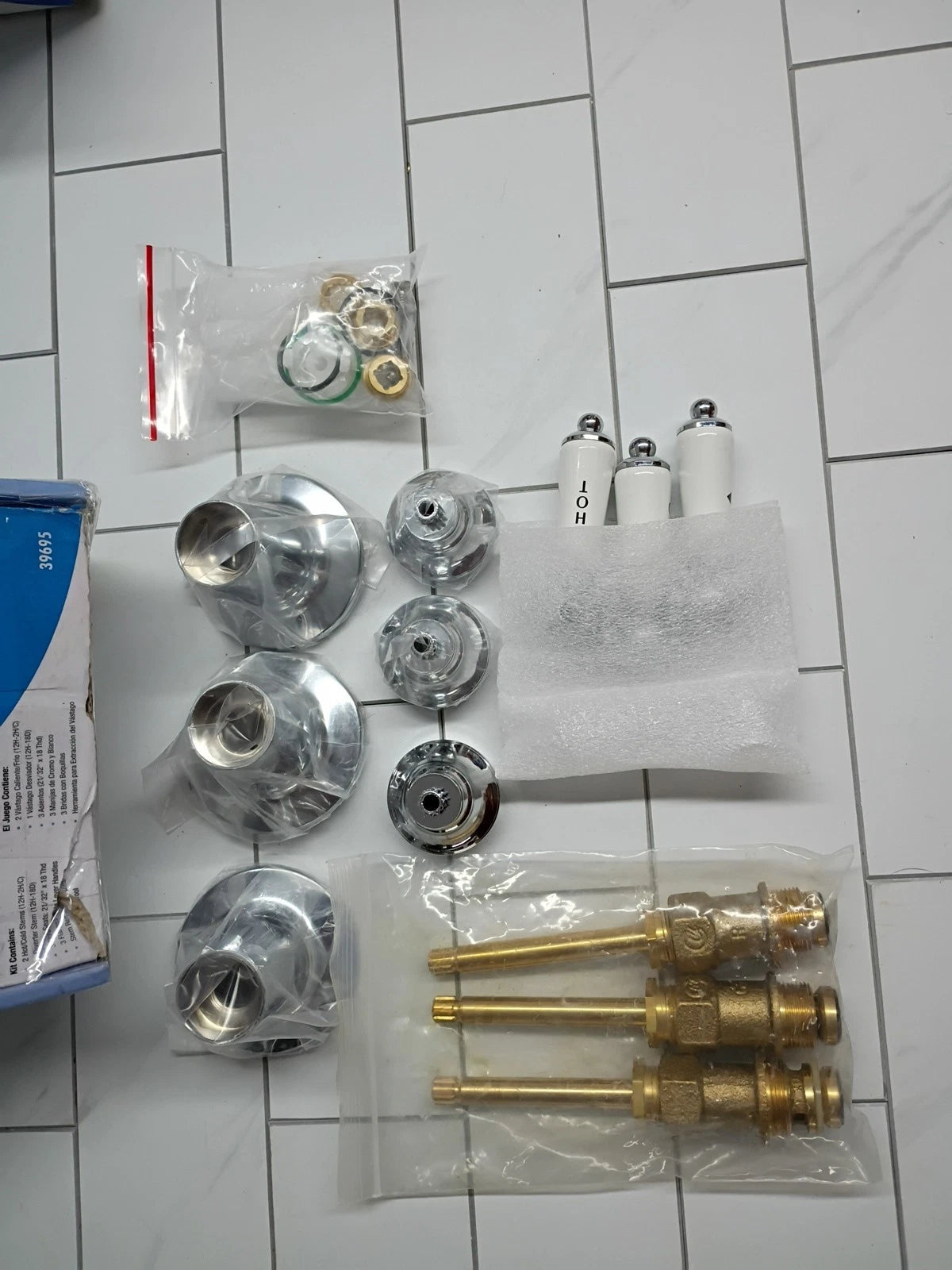 Danco 39695 Tub/Shower Remodeling Kit for Pfister -OB Complete Set.