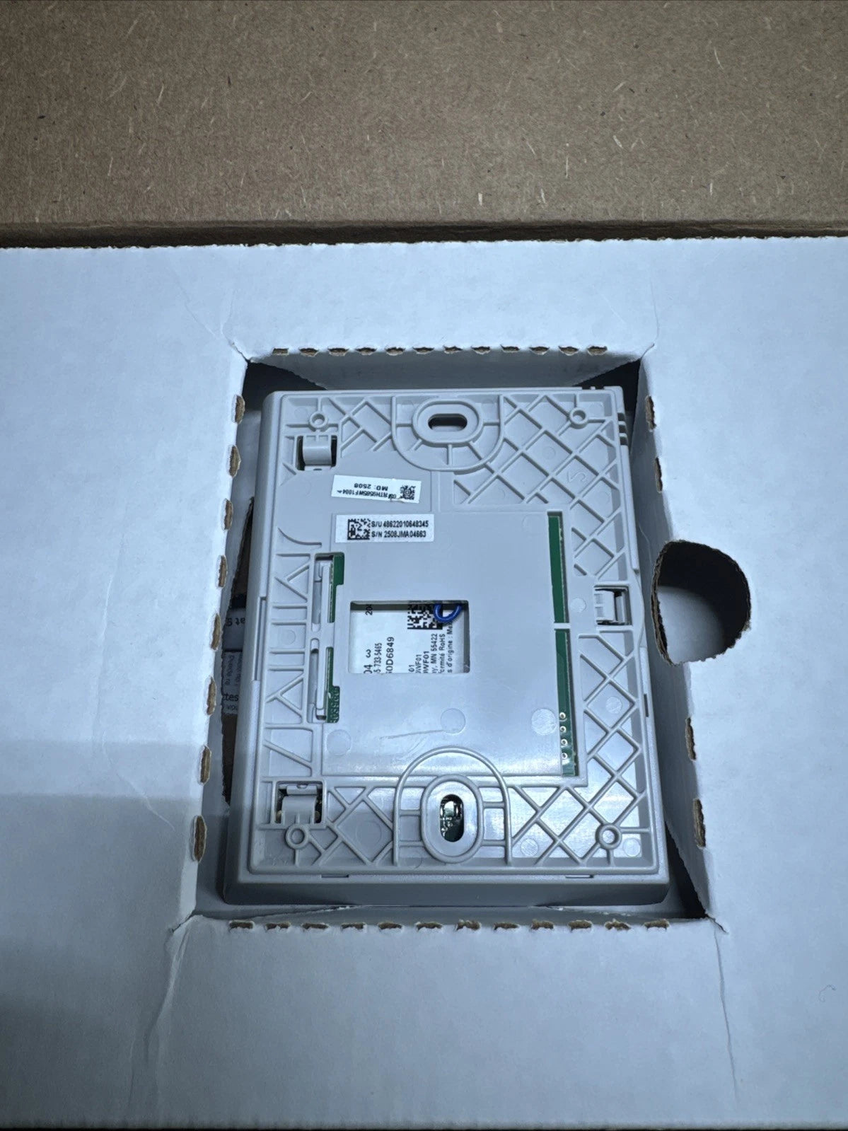 Honeywell Home RENEWRTH9585WF/U Smart Color Thermostat Silver