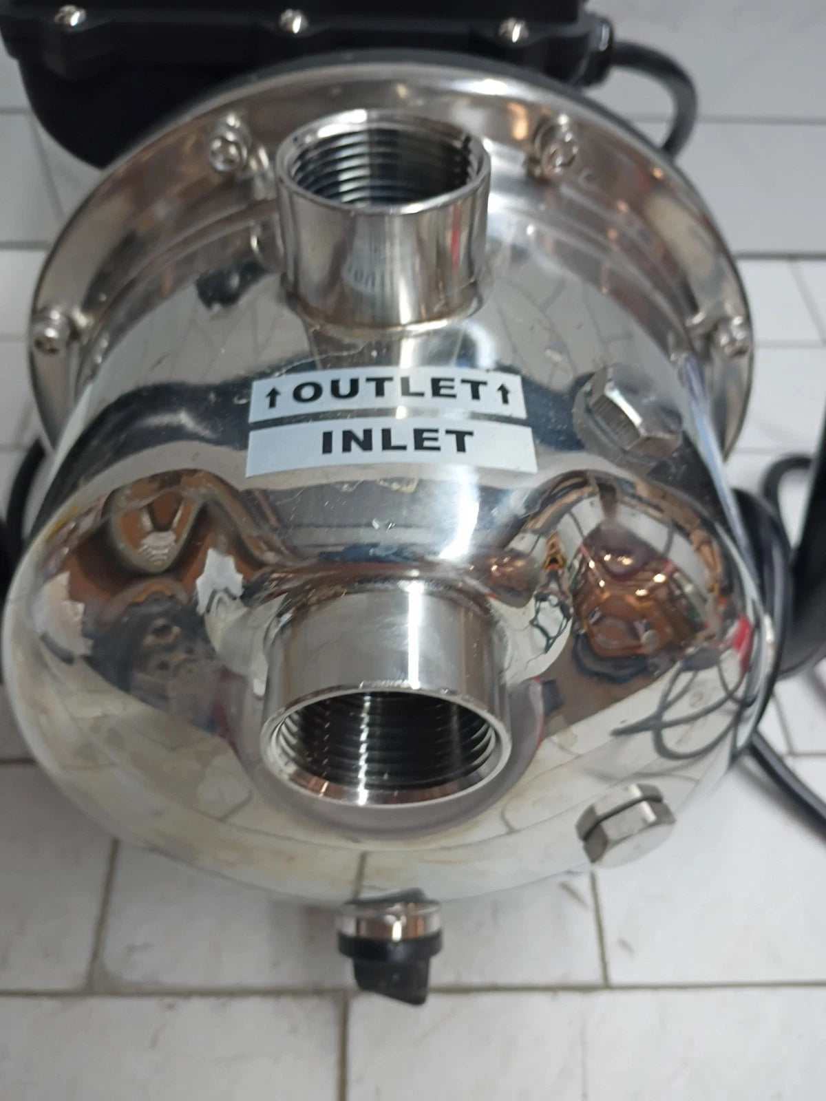 Superior Pump 96110 1 HP Sprinkler Pump. Broken Leg READ DESCRIPTION