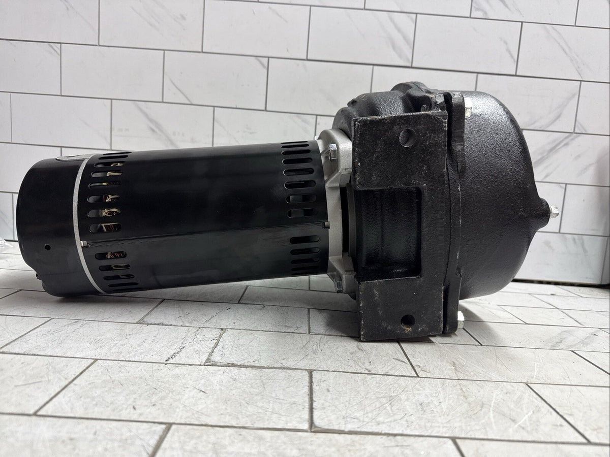 Wayne WLS150 1-1/2 HP Cast Iron Quick-Prime Lawn-irrigation Sprinkler Pump. NOB