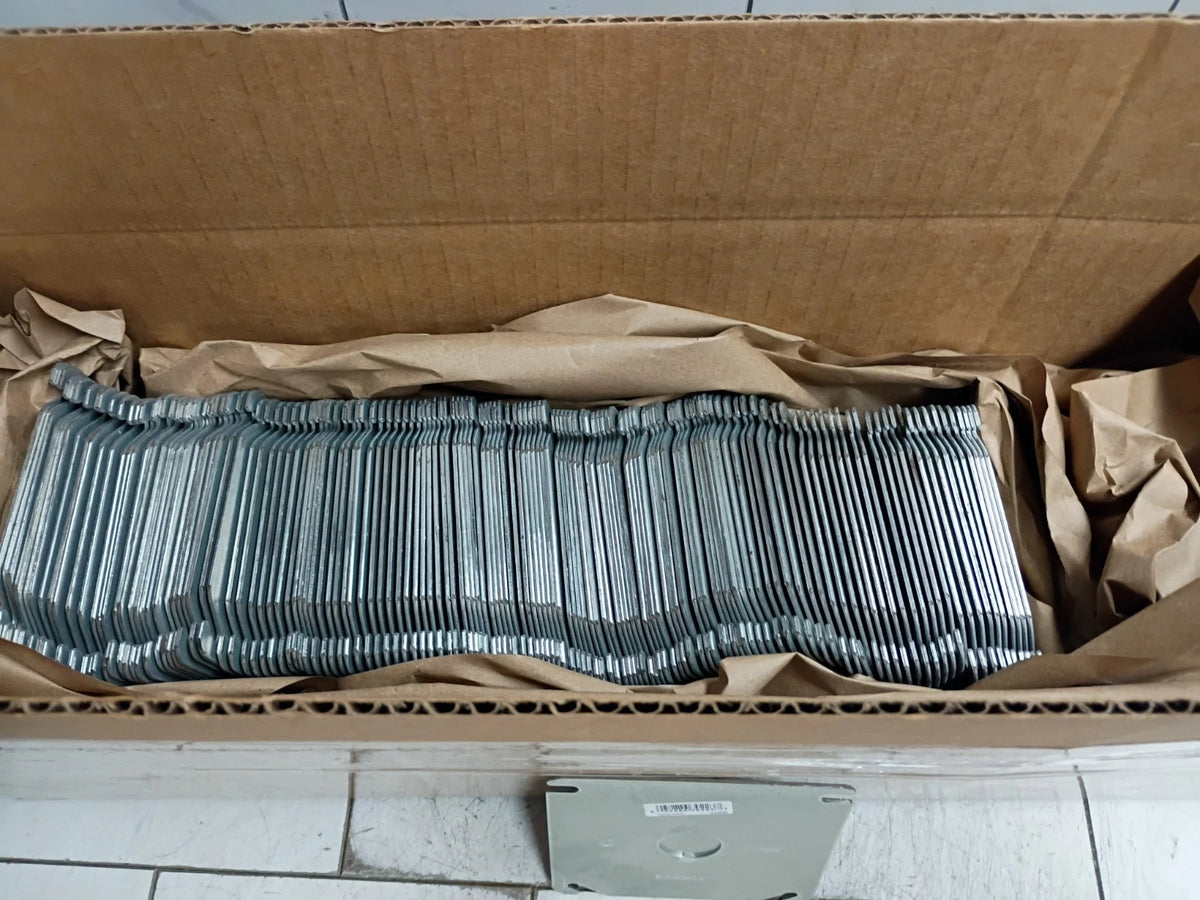 QTY 135 - Southwire 52C6-UPC 4"x4" Square Steel Covers Plates w/ center knockout