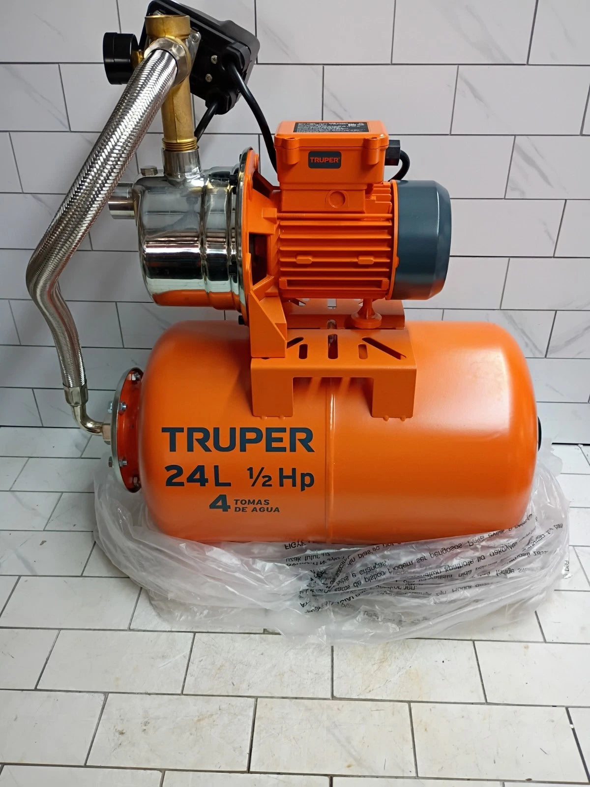 Truper HIDR-1/2X24 Hydropneumatic pump 1/2 HP, 24 liters Open Box, Read