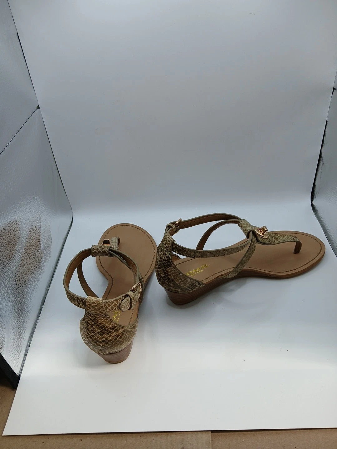 Coach Turnlock Leather Sandals Snakeskin Print Size 7